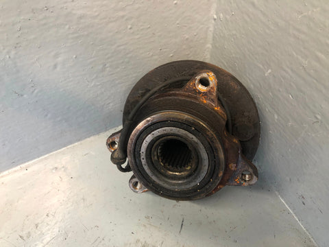 Discovery 2 Hub Bare with ABS Sensor Off Side Rear TD5 Land Rover 1998 to 2004