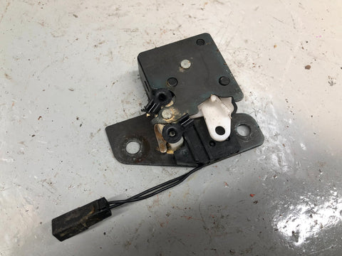 Range Rover P38 Tailgate Actuator Latch Lock Lower 1994 to 2002