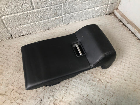 Range Rover L405 Centre Rear Arm Rest With Cup Holders Black 2013 to 2017