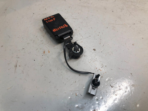 Range Rover L405 Seat Belt Buckle Clasp Near Side Rear 2013 to 2017