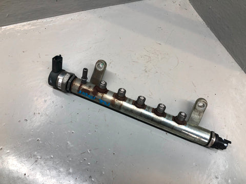 Freelander 2 Fuel Rail and Pressure Sensor 2.2 TD4 9671002980 Land Rover