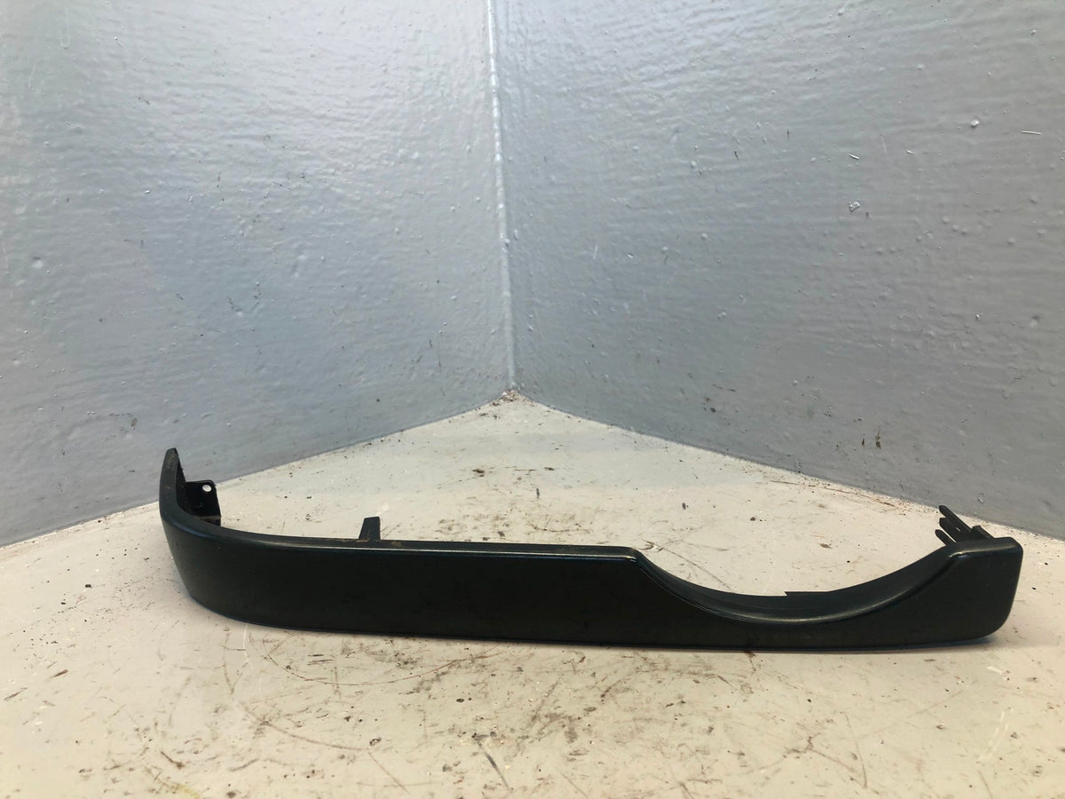 Discovery 2 Headlight Trim Off Side Epsom Green Land Rover 2002 to 2004