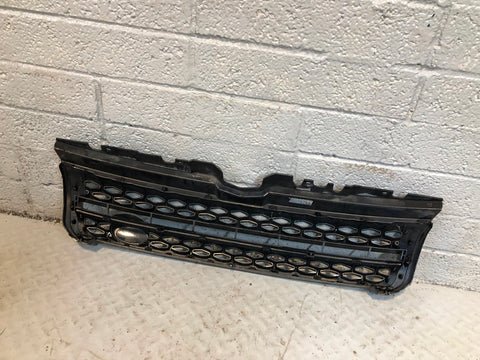 Range Rover Evoque Front Grille in Black and Silver Facelift L538 2016 to 2018
