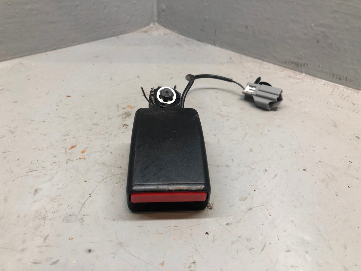 Range Rover L405 Seat Belt Buckle Clasp Off Side Rear 2013 to 2017