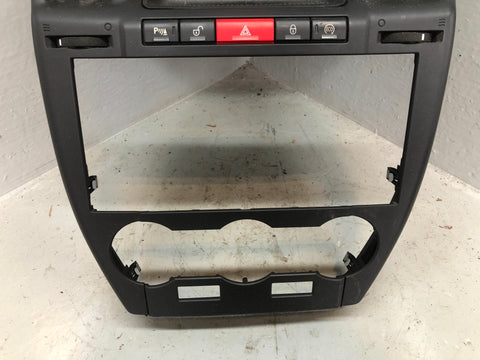 Freelander 2 Centre Dashboard Vents Panel Black Land Rover 2006 to 2011 R02043