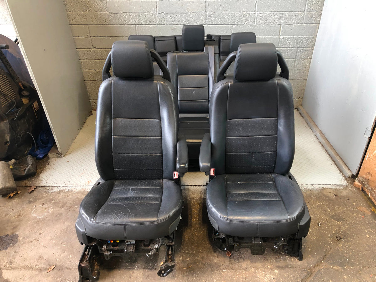 Discovery 3 Seats Black Leather Electric Set x 7 Land Rover 2004 to 2009 K05115