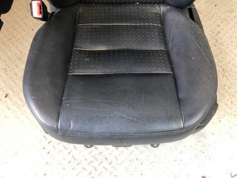 Discovery 3 Seats Black Leather Electric Set x 7 Land Rover 2004 to 2009 K05115