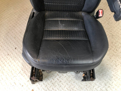 Discovery 3 Seats Black Leather Electric Set x 7 Land Rover 2004 to 2009 K05115