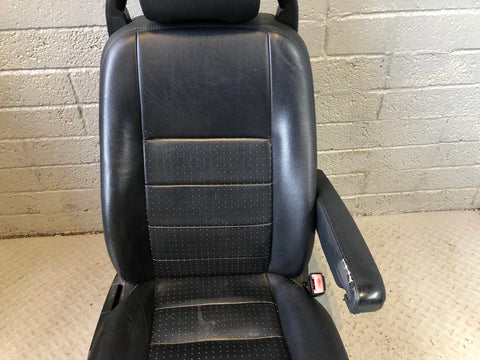 Discovery 3 Seats Black Leather Electric Set x 7 Land Rover 2004 to 2009 K05115
