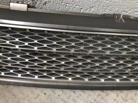 Range Rover L322 Grille Front Facelift Grey DHB500182 Land Rover 2006 to 2010