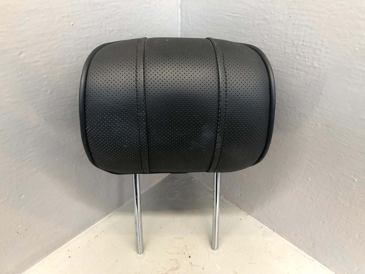 Range Rover L322 Rear Headrest Off Side Leather in Black Facelift Perforated