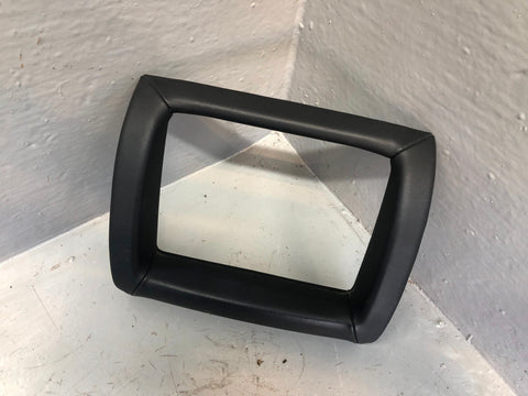 Range Rover L322 Front Headrest Entertainment Display Screen Surround Trim Black