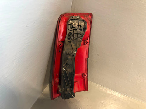 Discovery 2 Rear Tail Light Cluster Upper Pre-Facelift Off Side Rear L06085