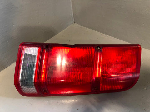 Discovery 2 Rear Tail Light Cluster Upper Pre-Facelift Off Side Rear L06085