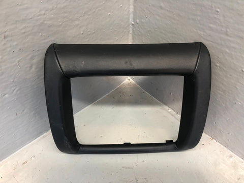 Range Rover L322 Front Headrest Entertainment Display Screen Surround Trim Black