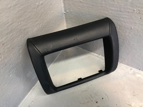 Range Rover L322 Front Headrest Entertainment Display Screen Surround Trim Black