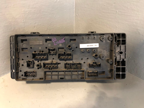 Discovery 2 Fuse Box and Cover Engine Bay YQE000300 Land Rover L06085