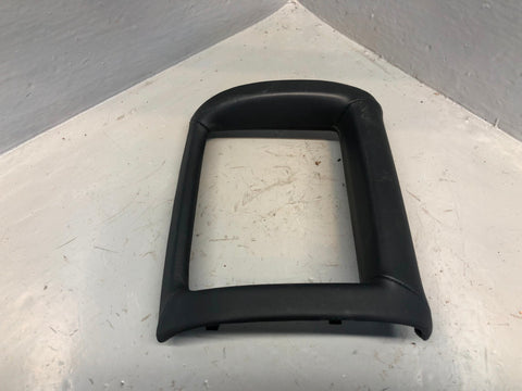 Range Rover L322 Front Headrest Entertainment Display Screen Surround Trim Black