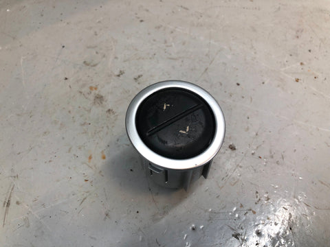 Range Rover L322 Electric Glove Box Release Switch Facelift 2006 to 2010 K11056