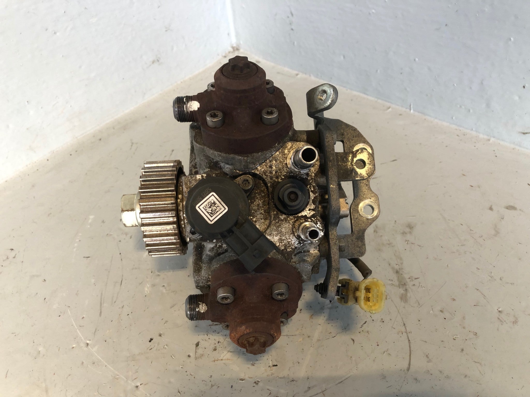 Bosch Injector Fuel Pump High Pressure 3.0 TDV6 FW939B395AA Land Rover ...