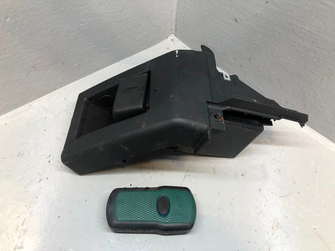 Range Rover L322 Venture Camera with Dash Mounted Charger 2002 to 2010 R08105