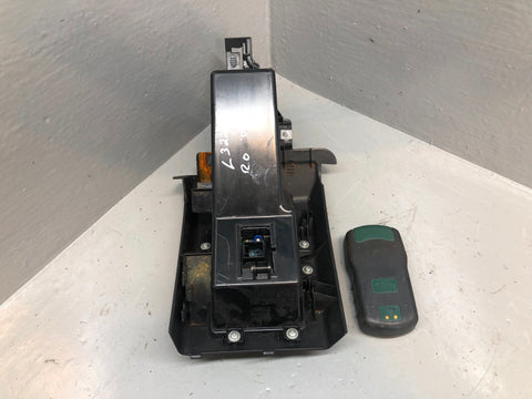 Range Rover L322 Venture Camera with Dash Mounted Charger 2002 to 2010 R08105