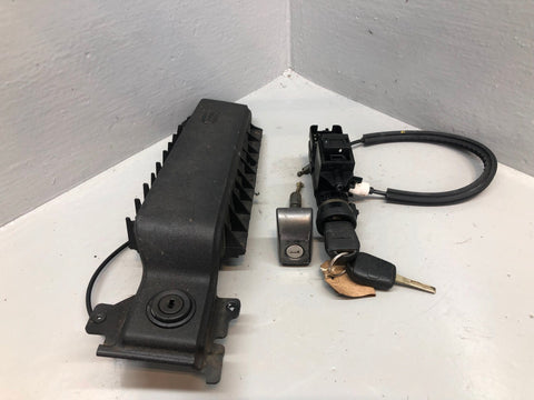 Range Rover L322 Ignition Barrel with Key Lock Set TD6 2002 to 2006 R08105