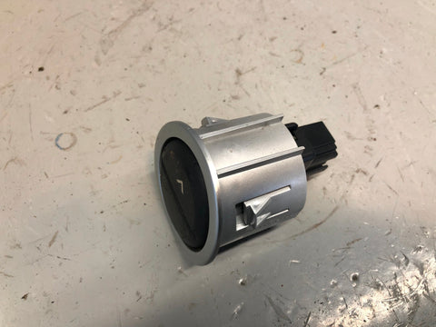 Range Rover L322 Electric Glove Box Release Switch Facelift 2006 to 2010 R14115