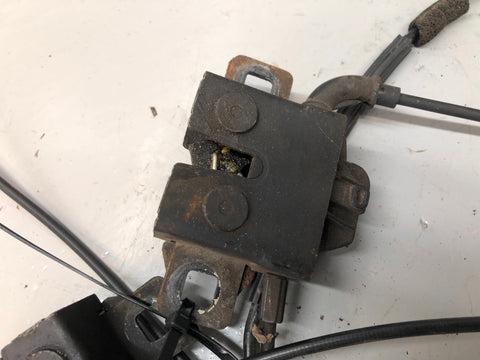 Discovery Sport Bonnet Release Cable and Catches L550 Land Rover 2014 to 2019