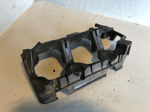 Discovery 4 Injector Cover Left 3.0 TDV6 9X2Q-9U550-AC Land Rover 2009 to 2016
