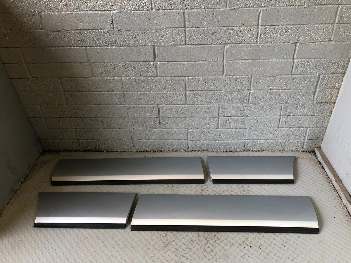 Range Rover L322 Door Pod Moulding Trim Set 4 Piece Zermatt Silver R30016