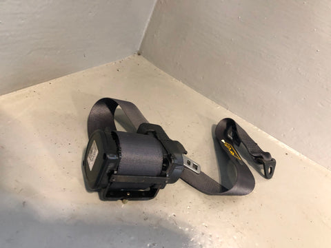 Discovery 2 Seat Belt Centre Rear in Grey Land Rover 1998 to 2002