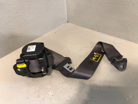 Discovery 2 Seat Belt Centre Rear in Grey Land Rover 1998 to 2002