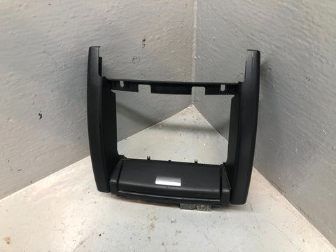 Range Rover L322 Centre Console Rear AV Ports Aux 12v Sockets XVN500020