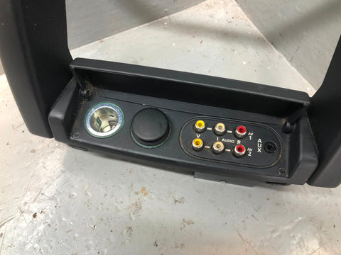 Range Rover L322 Centre Console Rear AV Ports Aux 12v Sockets XVN500020