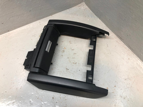 Range Rover L322 Centre Console Rear AV Ports Aux 12v Sockets XVN500020