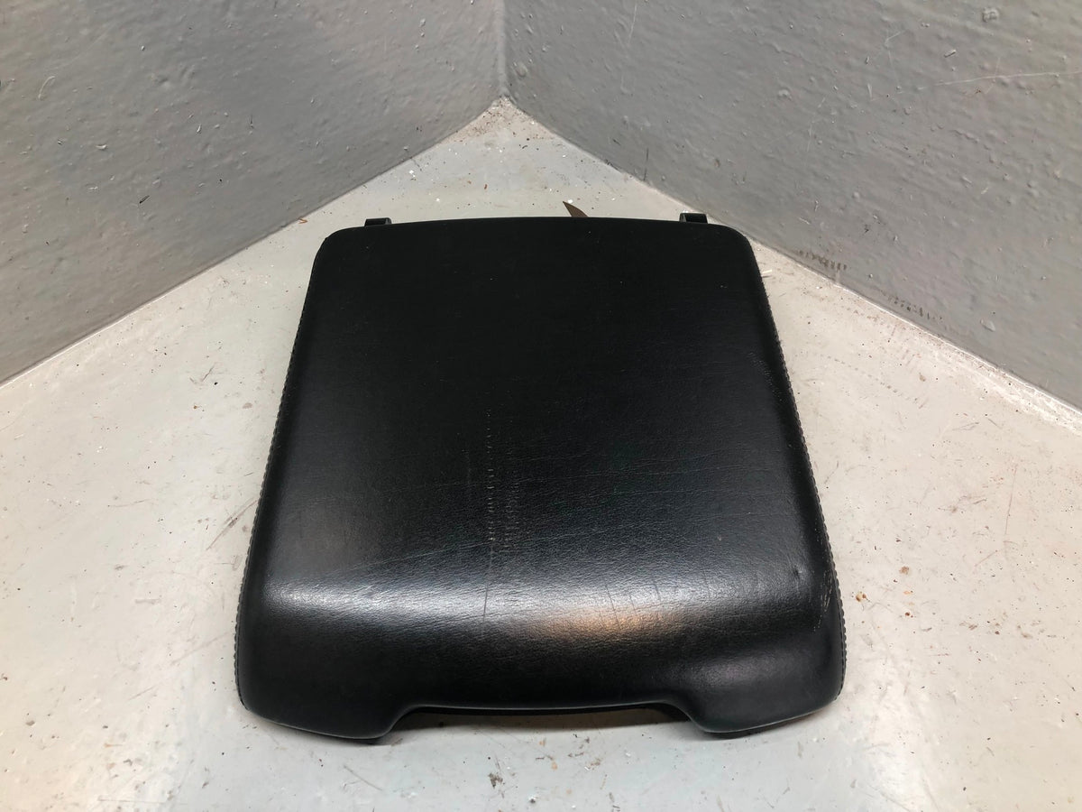 Range Rover L322 Centre Console Front Armrest Lid Black 2006 to 2009 K11056