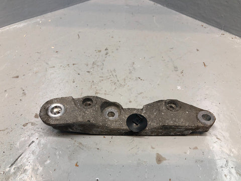 Air Con Compressor Bracket Discovery 4 Range Rover Sport 3.0 TDV6 Land Rover