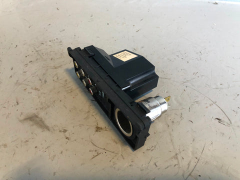 Centre Console AV Ports Aux 12v XVN500040 Discovery 3 Range Rover Sport No Lid