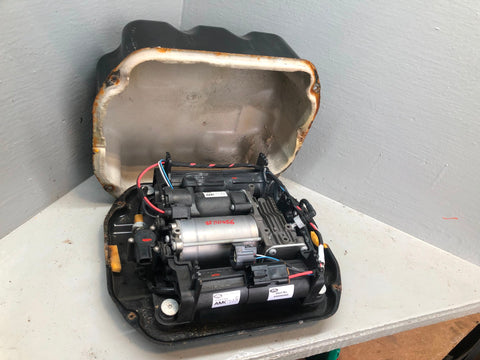 Range Rover L322 Air Suspension Compressor Pump AMK RQU500302 K11056