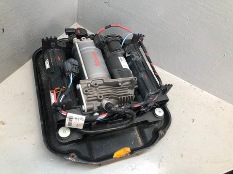 Range Rover L322 Air Suspension Compressor Pump AMK RQU500302 K11056