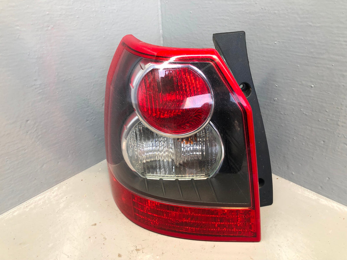 Freelander 2 Near Side Rear Tail Light XFB500030 Land Rover 2006 to 2010 R30125