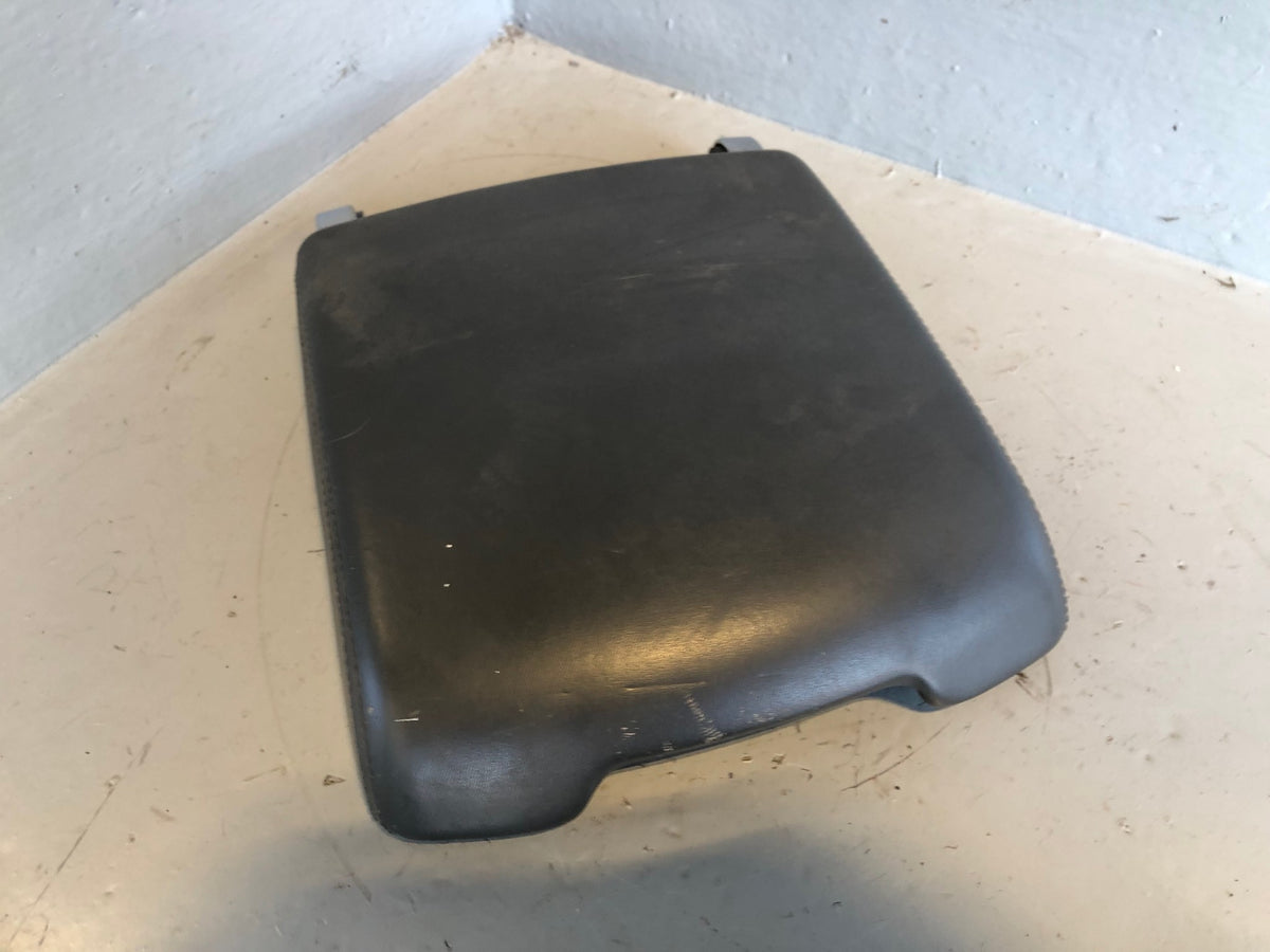 Range Rover L322 Centre Console Front Arm Rest Lid Black 2006 to 2012 R03013