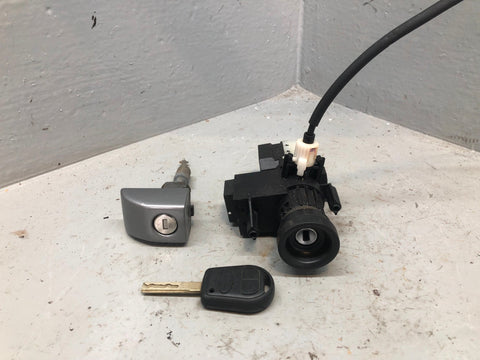 Range Rover L322 Ignition Barrel with Key Lock Set 4.2 V8 2006 to 2009 K11056