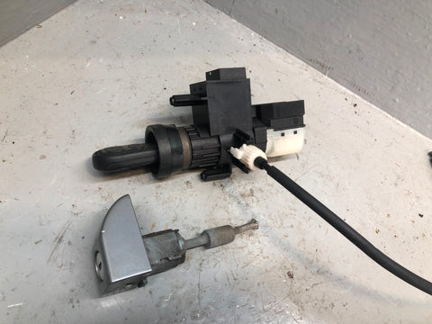 Range Rover L322 Ignition Barrel with Key Lock Set 4.2 V8 2006 to 2009 K11056
