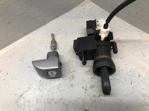 Range Rover L322 Ignition Barrel with Key Lock Set 4.2 V8 2006 to 2009 K11056