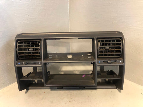 Discovery 2 Centre Air Vents Dashboard Panel Grey Land Rover 1998 to 2002 L06085