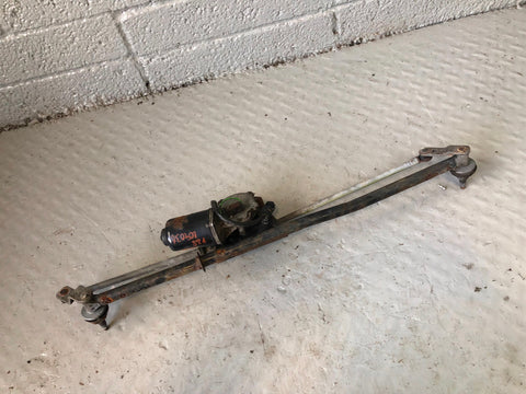 Range Rover P38 Front Wiper Motor and Linkage Assembly 1994 to 2002