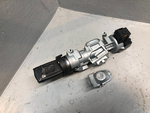 Discovery 3 Lock Set Ignition Barrel Lock with 1 x Key Fob Land Rover K05115