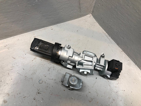 Discovery 3 Lock Set Ignition Barrel Lock with 1 x Key Fob Land Rover K05115